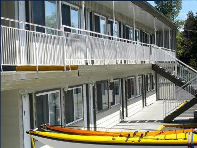 Comox Valley Inn & Suites Кортни Экстерьер фото
